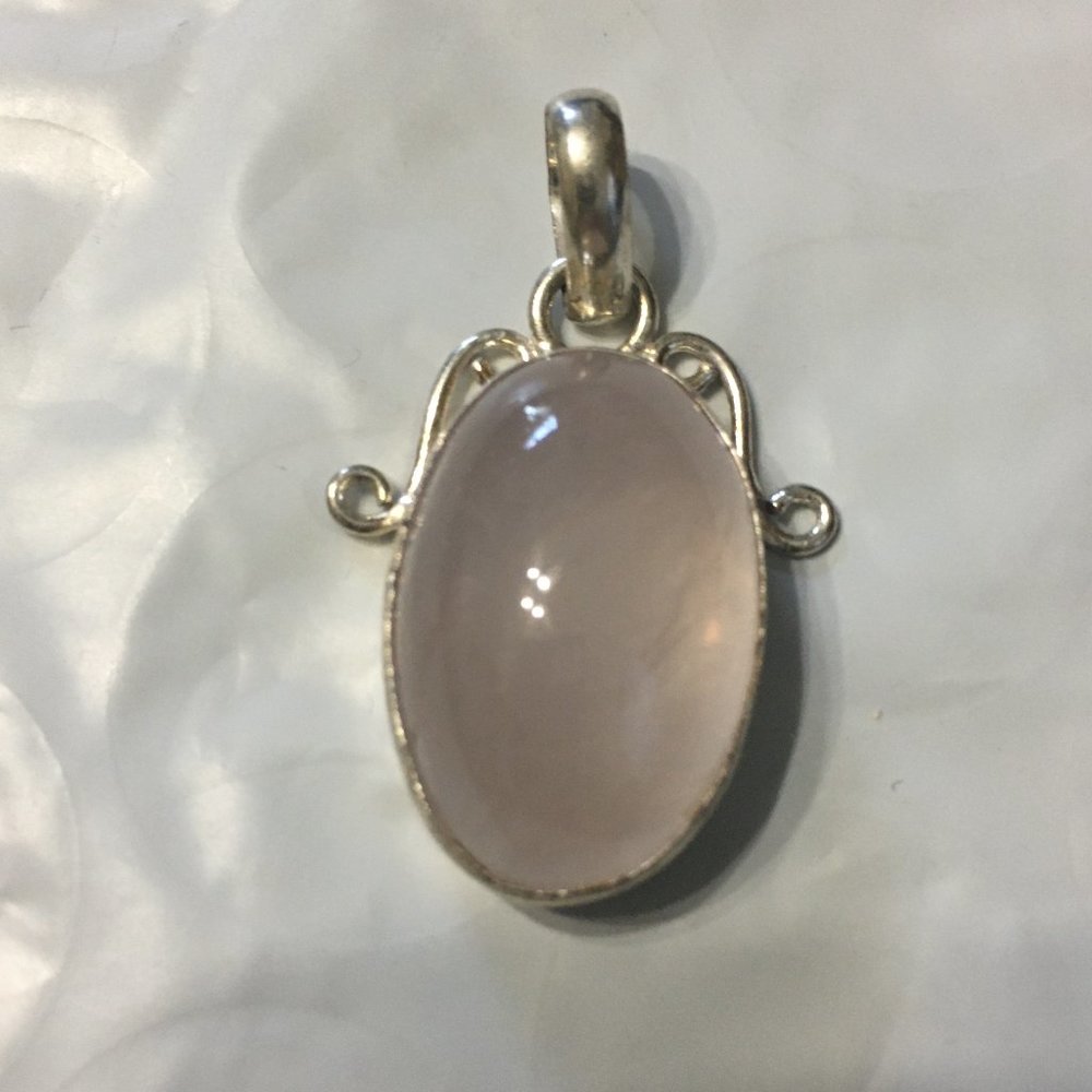 Silver Pendant with Rose Quartz Stone